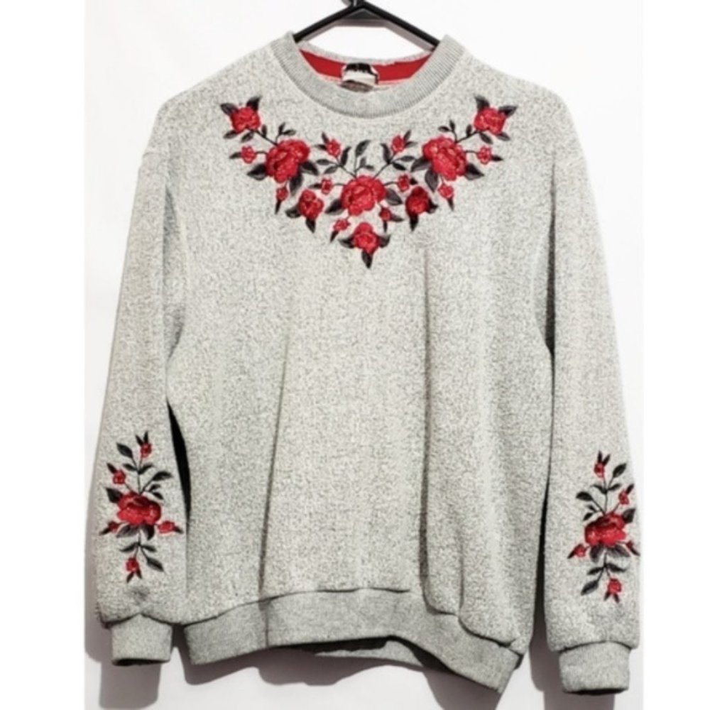 vintage embroidered rose crew neck sweater embroidery on front bib